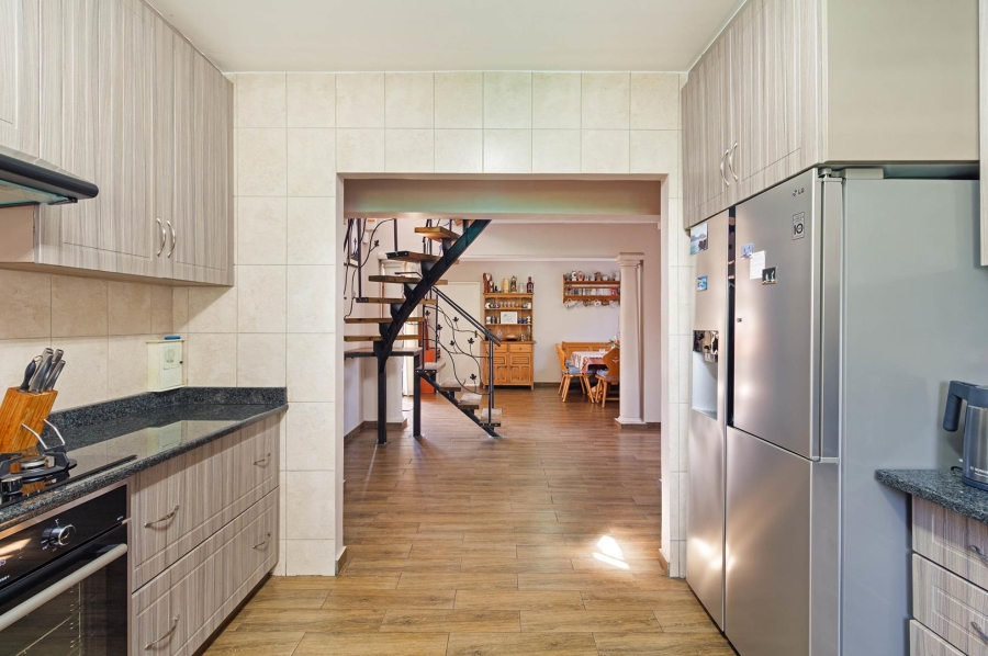 5 Bedroom Property for Sale in Milnerton Ridge Western Cape